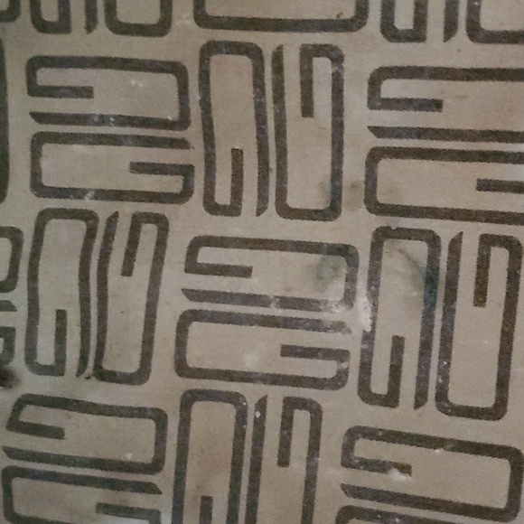 Guess Purse - Picture 8 of 10